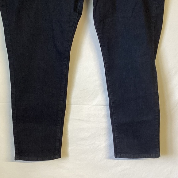 Universal Thread Dark Blue Denim Jeans Size 26WR - Picture 3 of 8